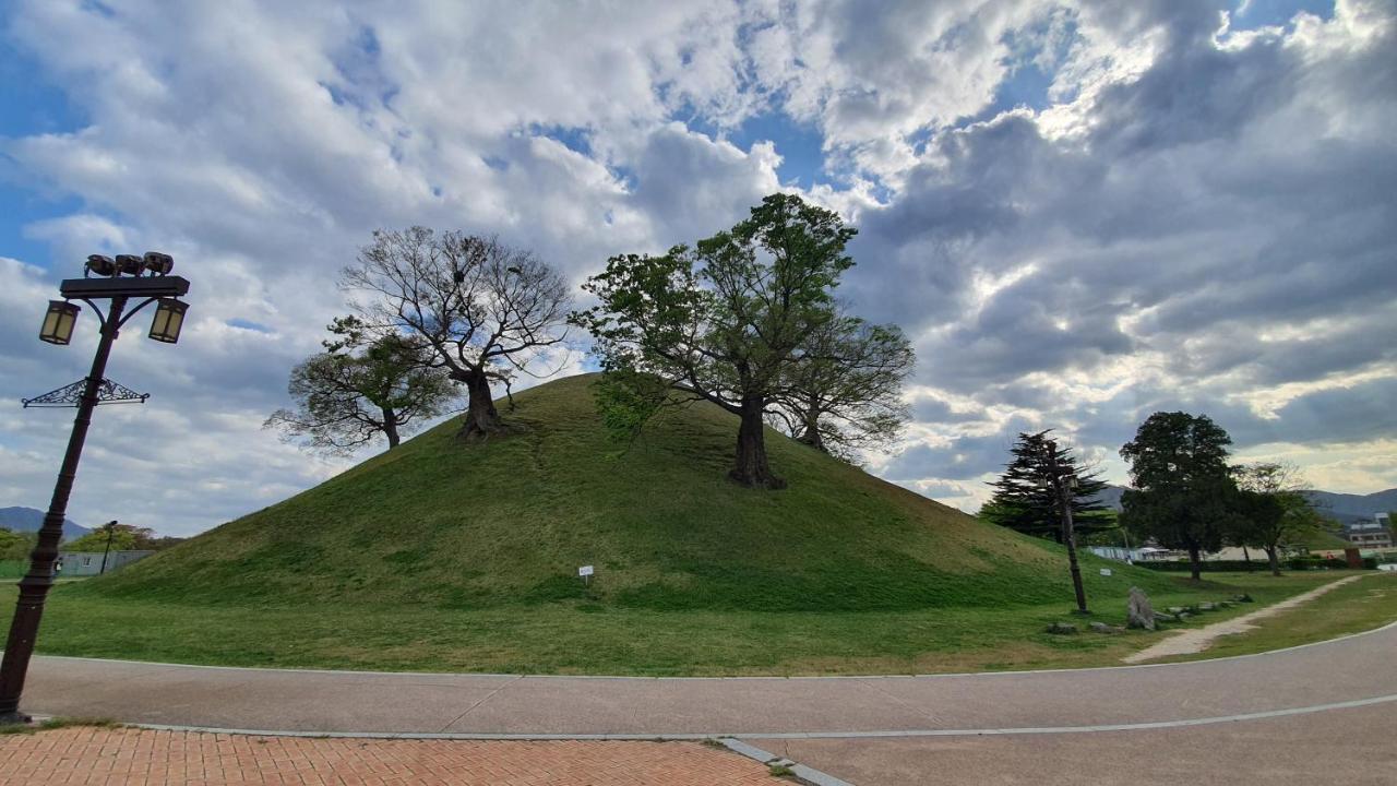Хостел Gyeongju Bonghwangmansion Экстерьер фото